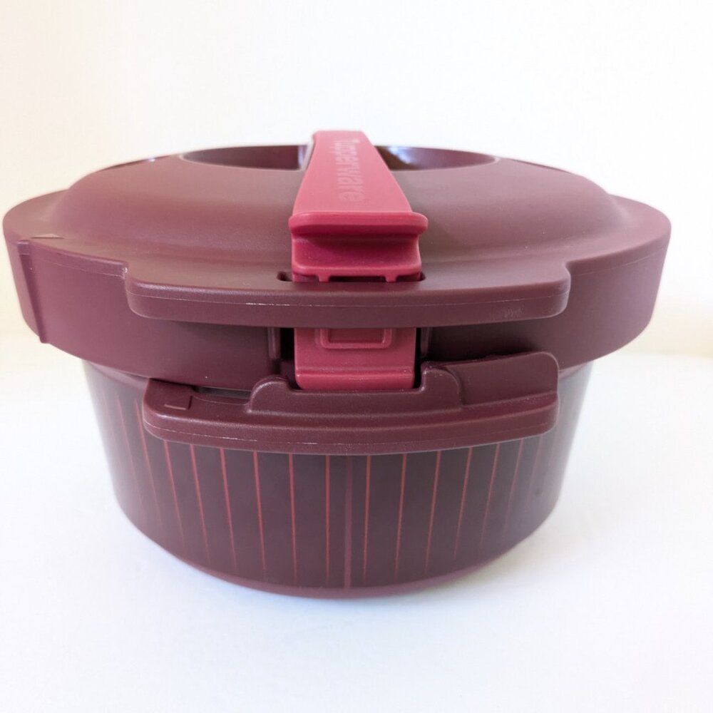 Tupperware Microwave Pressure Cooker 3 Qt / 3 L Cranberry Red 7643A-2 w/Manual - Picture 6 of 8